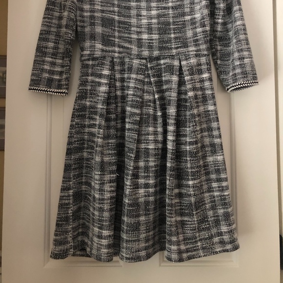 Black and white dress - Picture 3 of 3